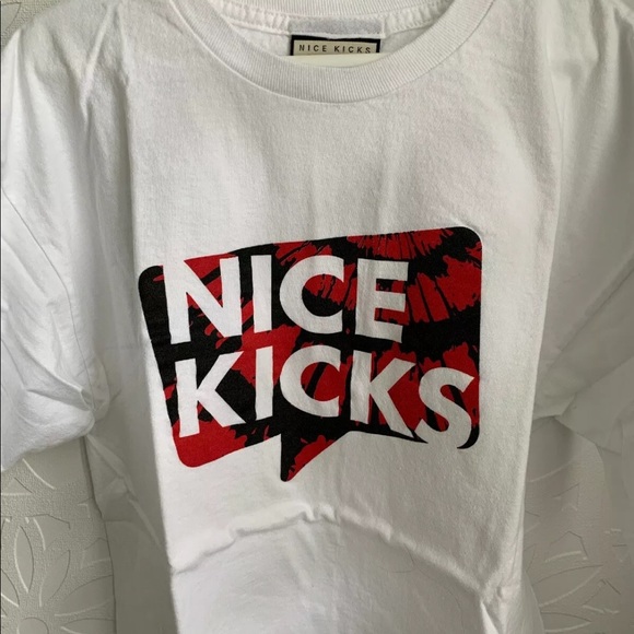 Men’s Nice Kicks T-Shirt - Picture 2 of 3